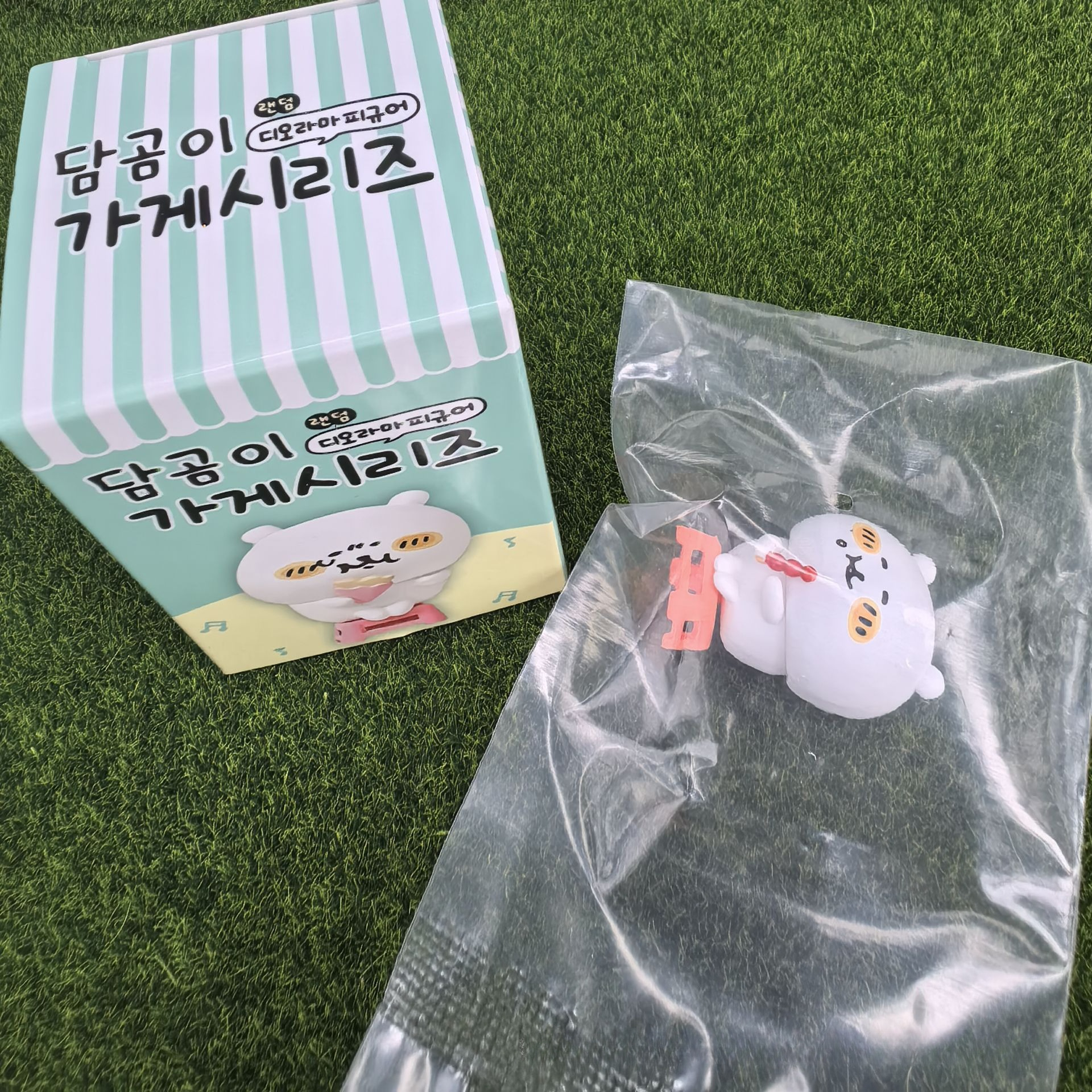 Kawaii Nagano Bear Blind Box F - Anime Fan Merchandise avaliação e preço
