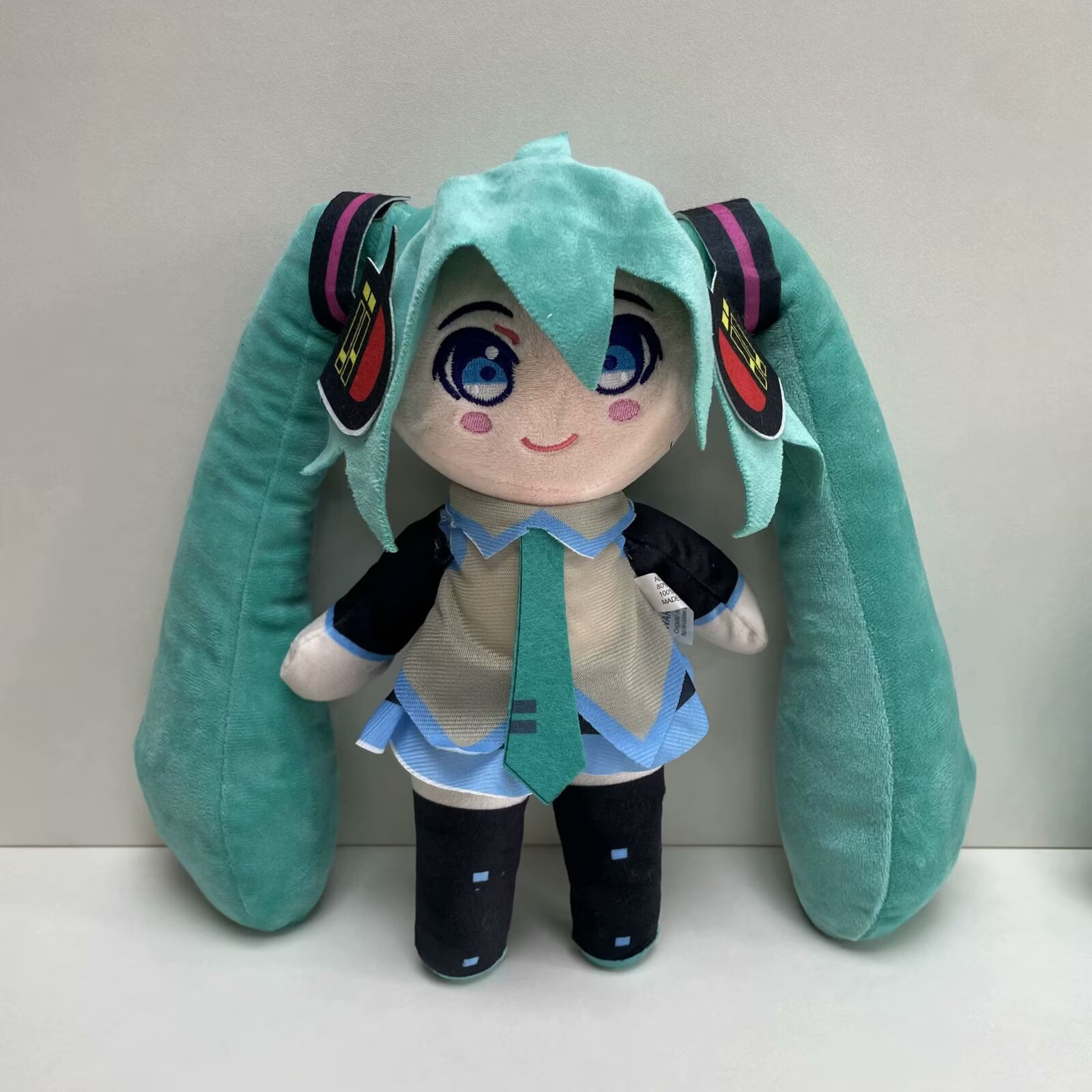 Hatsune Miku Plush Doll with L - Anime Fan Merchandise avaliação e preço